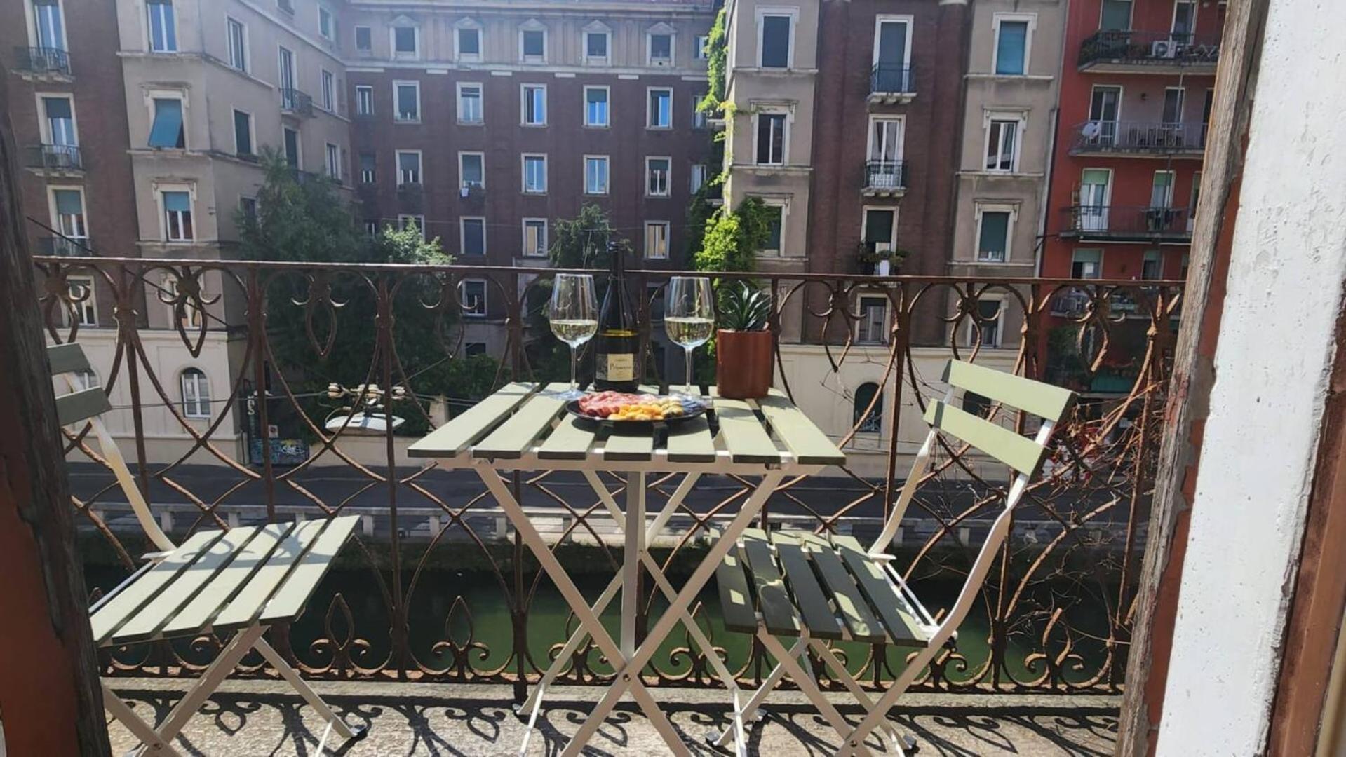Navigli Darsena - Luxury Apartment With Balcony — Photos 3